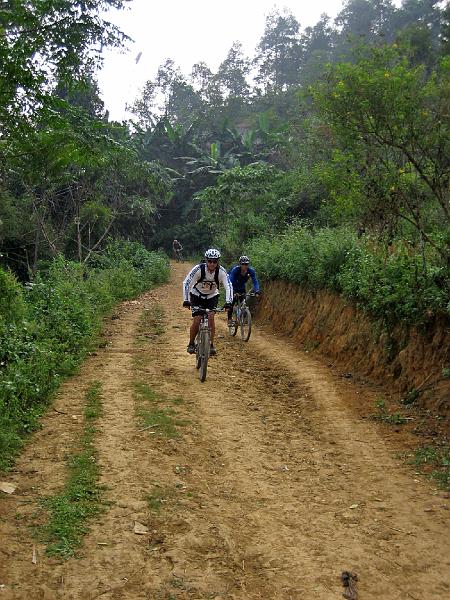 2006-10-28-09-54-32_174 Hoang Seng Tun to Bac Ha_ Luis, Gonzola.JPG